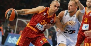 carlos-arroyo-galatasaray-liv-hospital-eb14